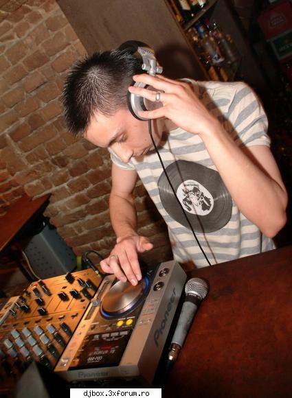 ai un mix facut de tine si vrei sa il sau sa te promovezi pe tine ca dj?... 
noi te putem mix-ul tau